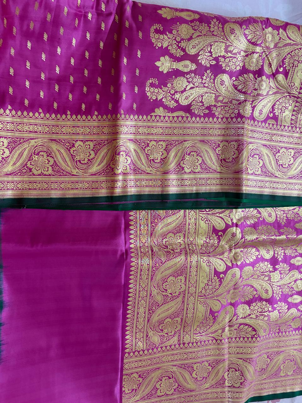 Pure Handloom Banarasi Saree – Pink Self Weaving with Rich Zari Border Saree