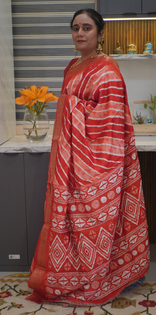 Red Laheriya Print Saree