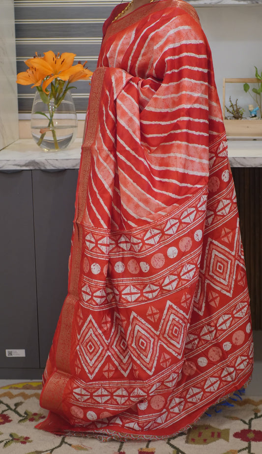 Red Laheriya Print Saree